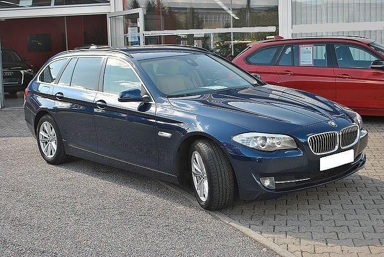 Gebraucht BMW 520 Sport Line 184 PS (135 kW) 2013 Blau Kombi