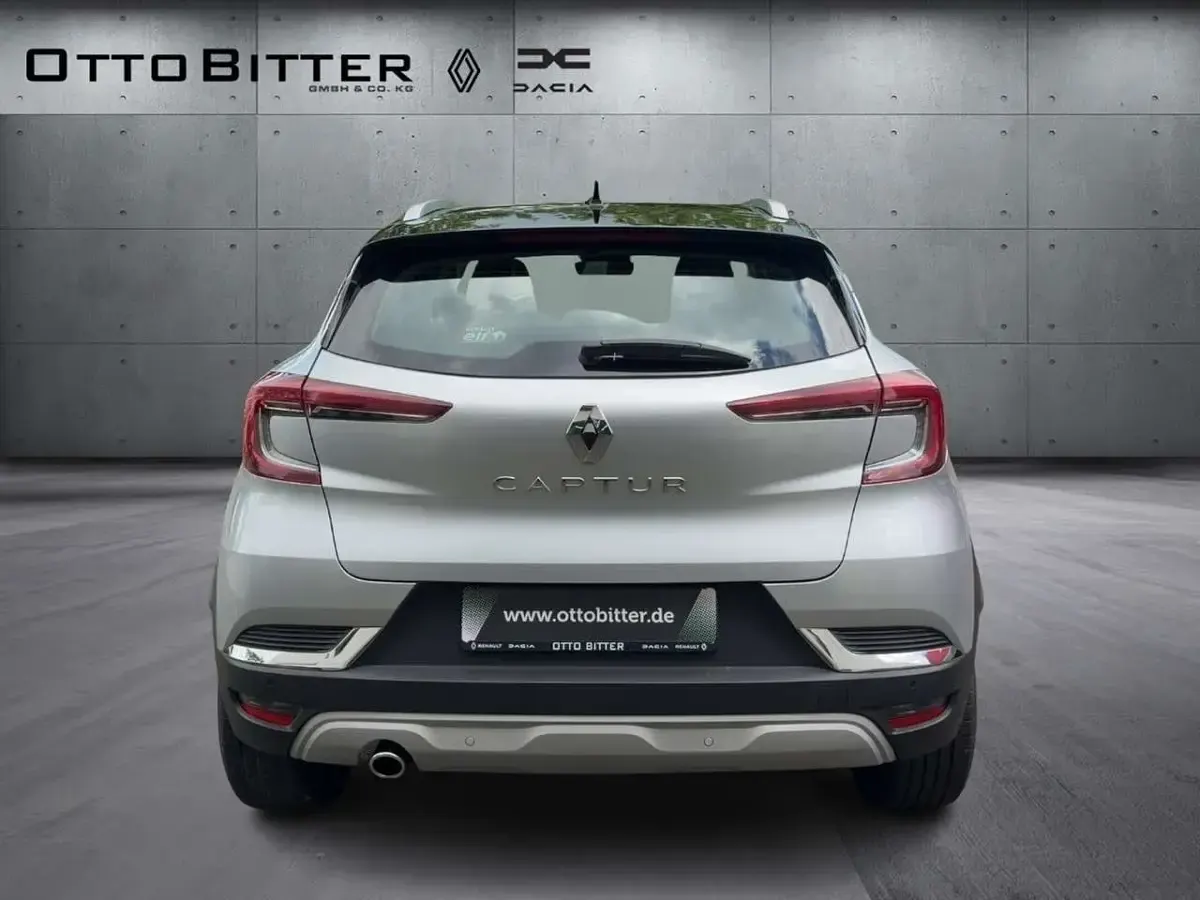 Gebraucht Renault Captur Intens 154 PS (113 kW) 2020 Highlandgrau / dach blackpea SUV