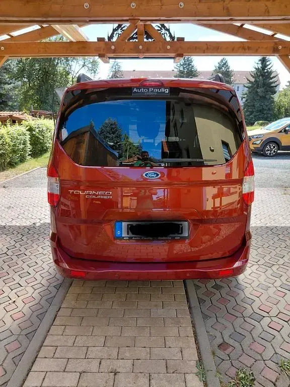 Gebraucht Ford Tourneo Courier Titanium 101 PS (74 kW) 2019 Rot Van / Kleinbus