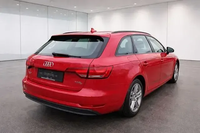 Gebraucht Audi A4 Performance 150 PS (110 kW) 2016 Rot Kombi