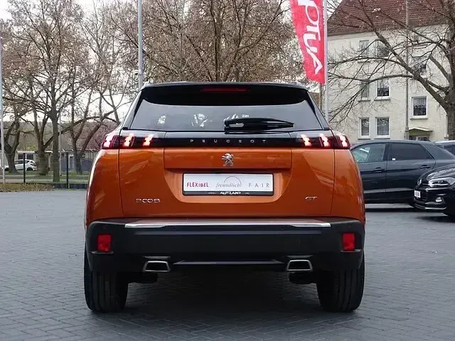 Gebraucht Peugeot 2008 GT 131 PS (96 kW) 2021 Orange SUV