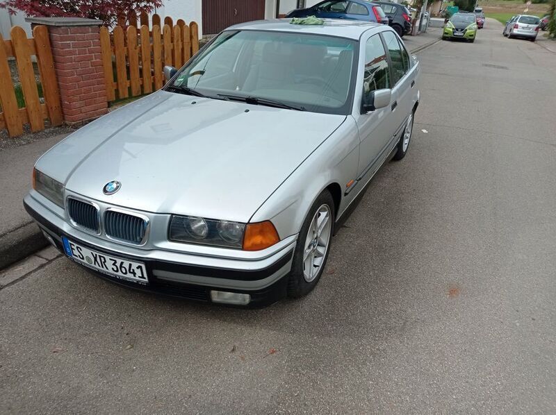 Gebraucht BMW 316 Performance 102 PS (75 kW) 1998 Grau Limousine