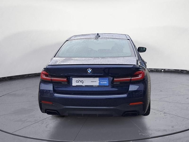 Gebraucht BMW M550 Sport Line 530 PS (389 kW) 2023 Blau Limousine