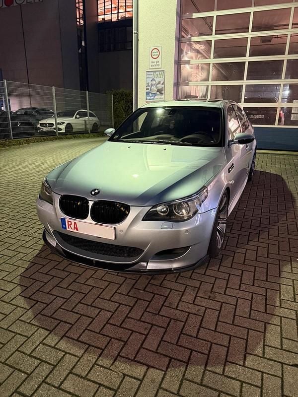 Silber Gebraucht 2005 BMW M5 Limousine | 44.999 € (Guter Preis) - Bild 1/4