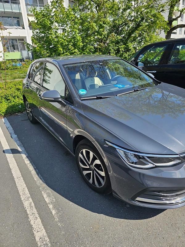 Gebraucht VW Golf VIII 2021 Andere farben Kleinwagen