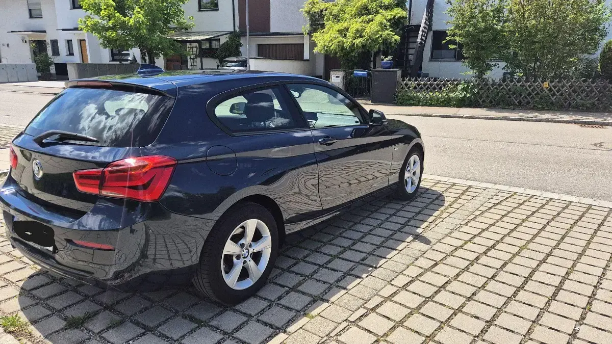Gebraucht BMW 116 Sport Line 116 PS (85 kW) 2016 Blau Kleinwagen