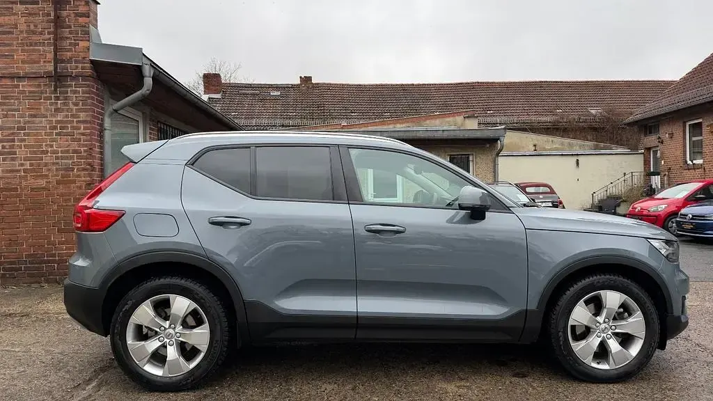 Gebraucht Volvo XC40 Momentum 190 PS (139 kW) 2019 Grau SUV