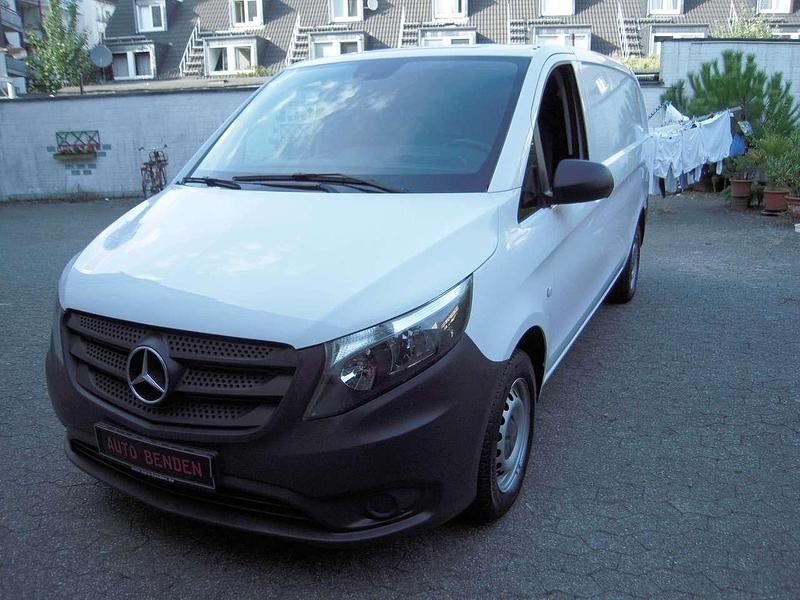 Arktikweiss Gebraucht 2016 Mercedes Vito Van / Kleinbus | 9.650 € (Superpreis) - Bild 1/4