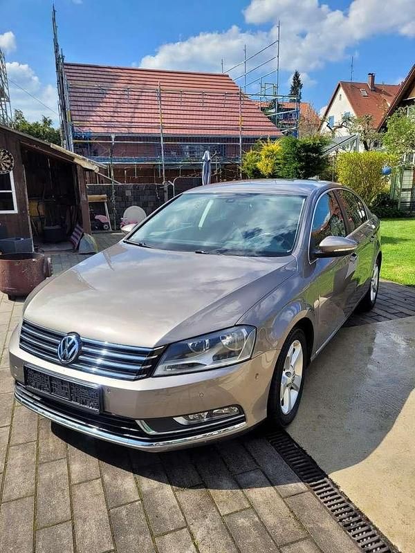 Gebraucht VW Passat 160 PS (117 kW) 2011 Limousine