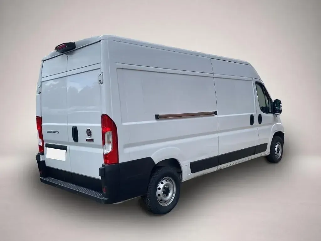 Gebraucht Fiat Ducato 140 PS (102 kW) 2023 Manufacturer Van