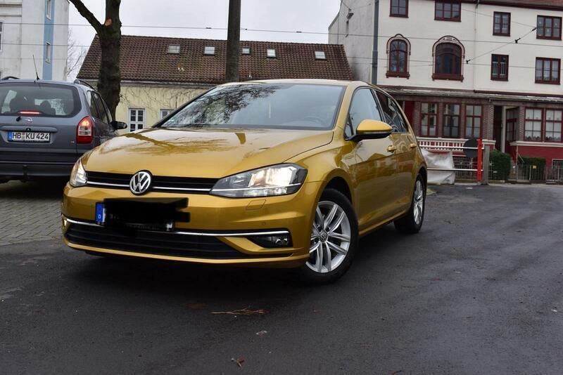 Gold Gebraucht 2017 VW Golf VII Kleinwagen | 13.100 € (Superpreis) - Bild 1/4