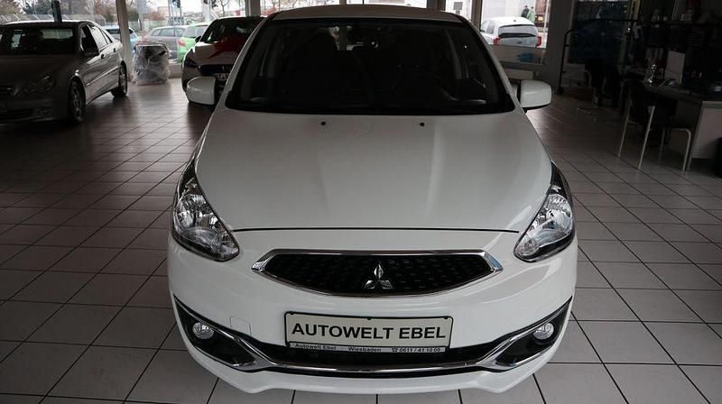Gebraucht Mitsubishi Space Star 80 PS (58 kW) 2018 Weiß Kleinwagen