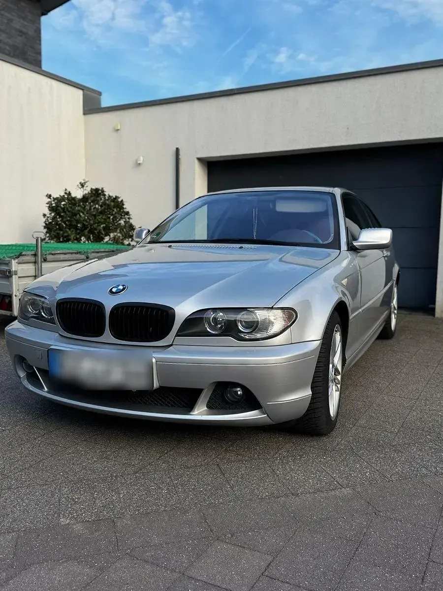 Gebraucht BMW 318 Basis 150 PS (110 kW) 2006 Silber Coupé