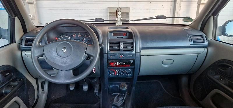 Gebraucht Renault Clio II 75 PS (55 kW) 2001 Blau Kleinwagen