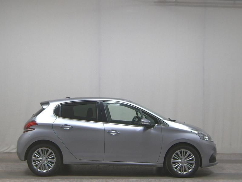 Grau Gebraucht 2020 Peugeot 208 Allure Kleinwagen | 9.480 € (Superpreis) - Bild 1/4