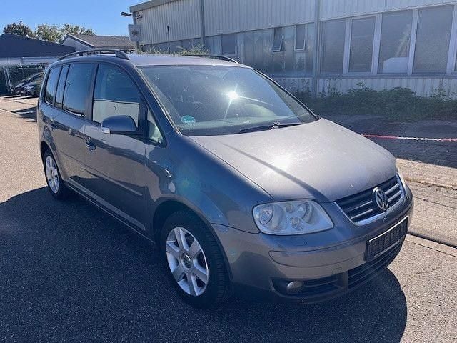 Grau Gebraucht 2005 VW Touran Van / Kleinbus | 3.000 € (Fairer Preis) - Bild 1/4