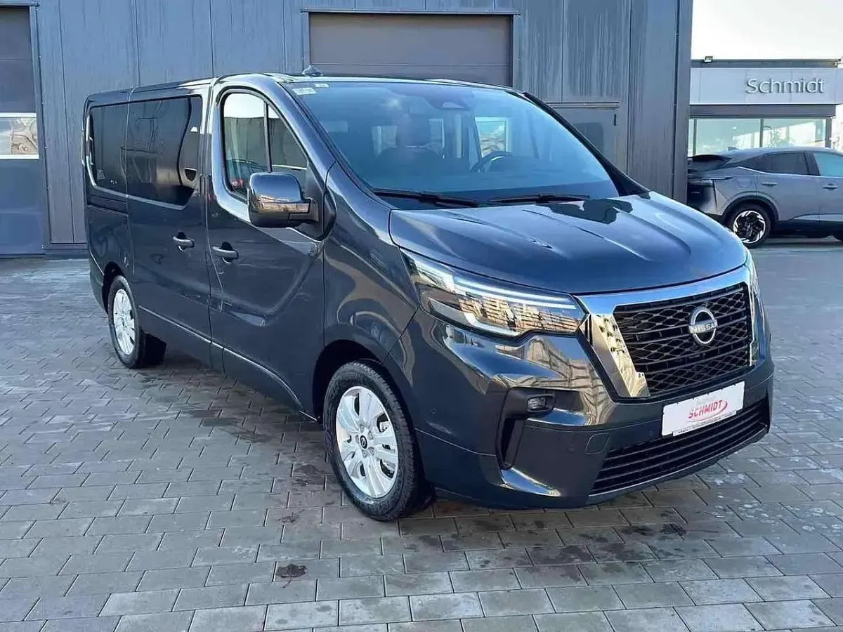 Neu Nissan Primastar Tekna 170 PS (125 kW) 2025 Comete grey Van / Kleinbus