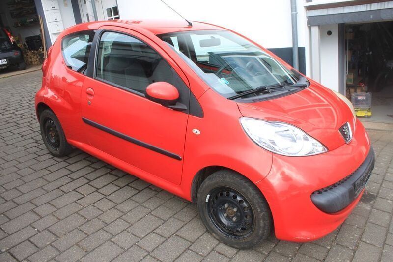 Rot Gebraucht 2006 Peugeot 107 Filou Kleinwagen | 500 € (Guter Preis) - Bild 1/4