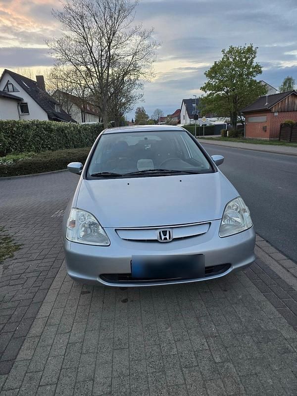 Second-hand Honda Civic 66 CP (48 kW) 2003 Gri Hatchback