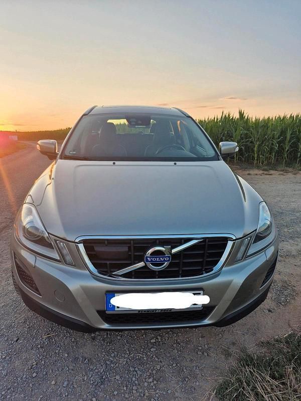 Gebraucht 2012 Volvo XC60 Summum SUV | 11.300 € - Bild 1/4