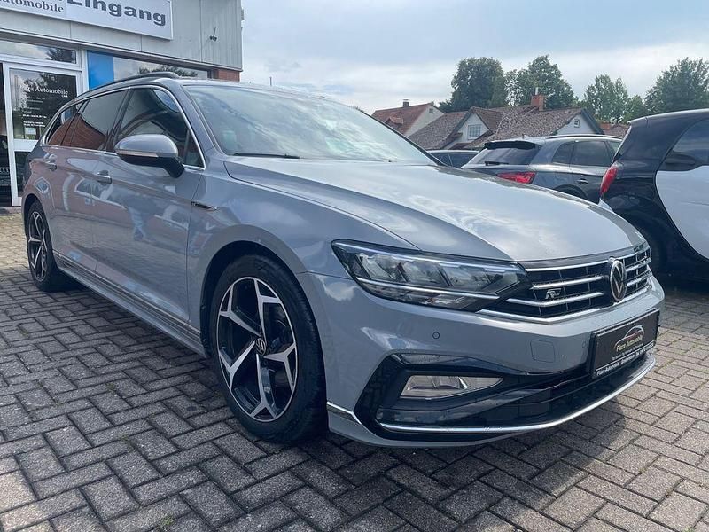 Grau Gebraucht 2022 VW Passat R-line Kombi | 19.950 € (Fairer Preis) - Bild 1/4