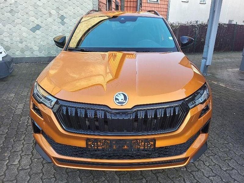 Gebraucht Skoda Karoq SportLine 150 PS (110 kW) 2022 Phönixorange metallic SUV