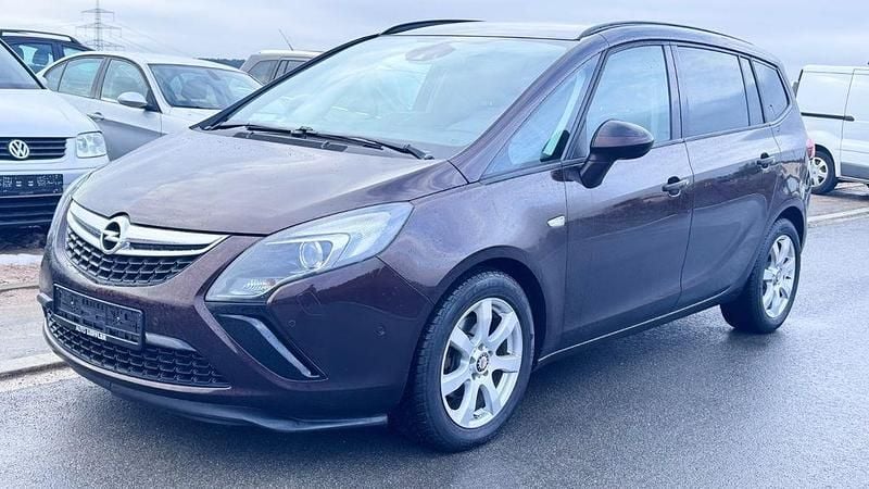 Gebraucht Opel Zafira Tourer Edition 131 PS (96 kW) 2014 Braun Van / Kleinbus