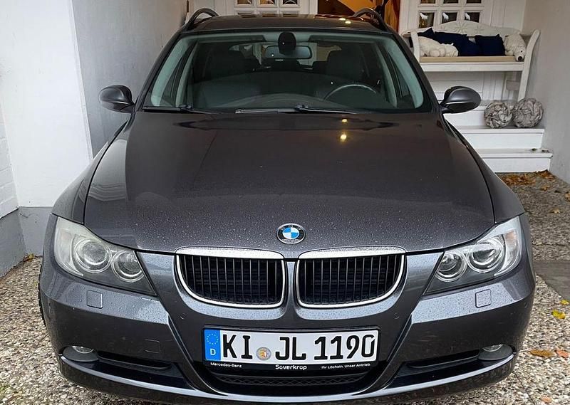 Second-hand BMW 320 Performance 177 CP (130 kW) 2008 Negru Break