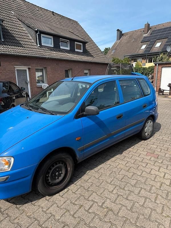 Second-hand Mitsubishi Space Star 83 CP (61 kW) 1999 Albastru Monovolum