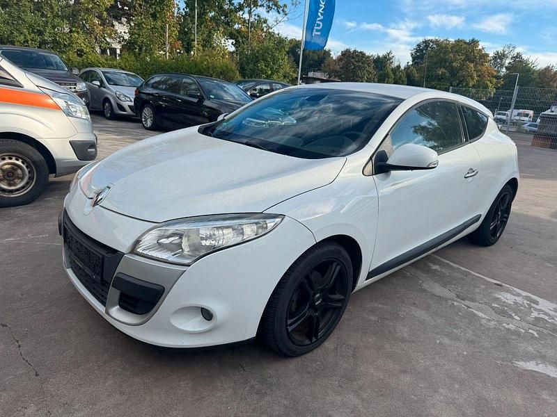 Weiß Gebraucht 2009 Renault Mégane Coupé Dynamique Coupé | 2.900 € (Superpreis) - Bild 1/4