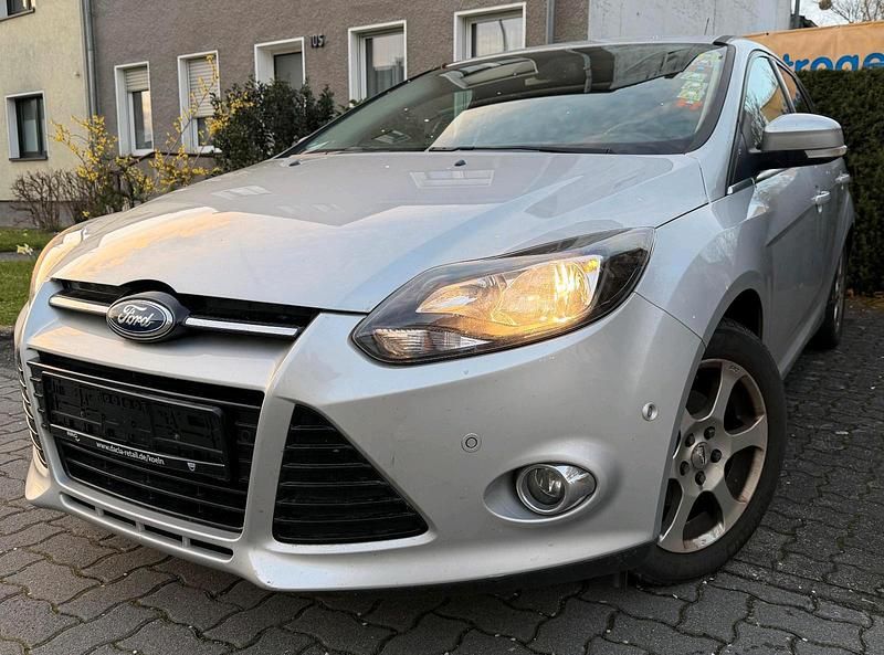 Gebraucht Ford Focus 125 PS (91 kW) 2013 Silber Kombi
