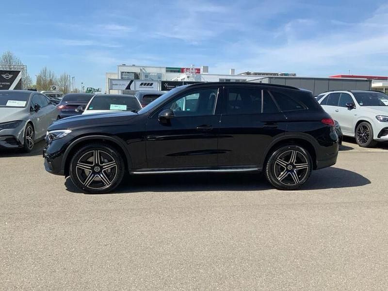Gebraucht Mercedes GLC200 AMG 163 PS (119 kW) 2026 Schwarz SUV