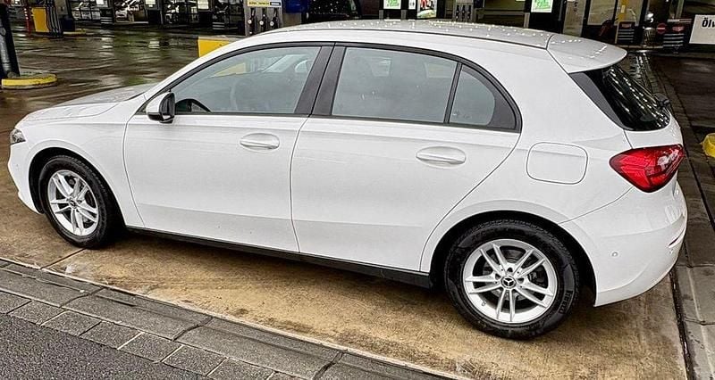 Gebraucht Mercedes A200 163 PS (119 kW) 2019 Weiß Limousine