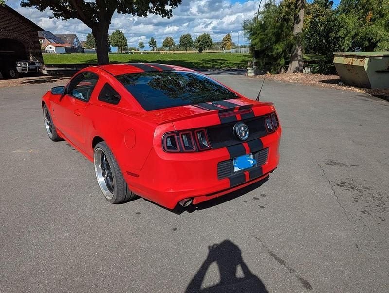Second-hand Ford Mustang 309 CP (227 kW) 2014 Roșu Coupe