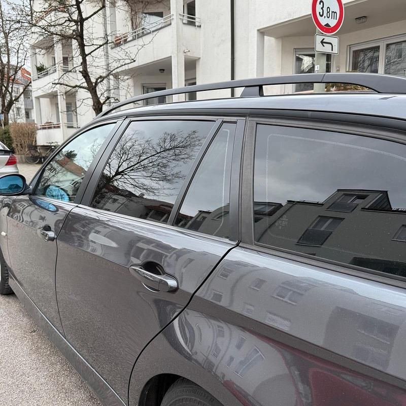 Gebraucht BMW 318 143 PS (105 kW) 2008 Grau Kombi