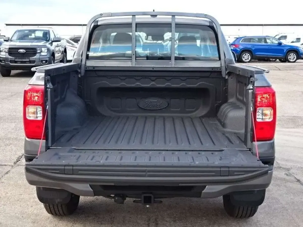 Neu Ford Ranger XLT 170 PS (125 kW) 2025 Grau Pickup