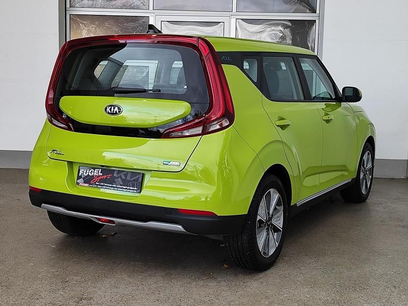 Gebraucht Kia Soul EV Edition 7 100 kW (136 PS) 2021 Space cadet green SUV