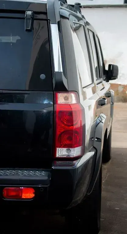 Gebraucht Jeep Commander Limited 218 PS (160 kW) 2007 Schwarz SUV