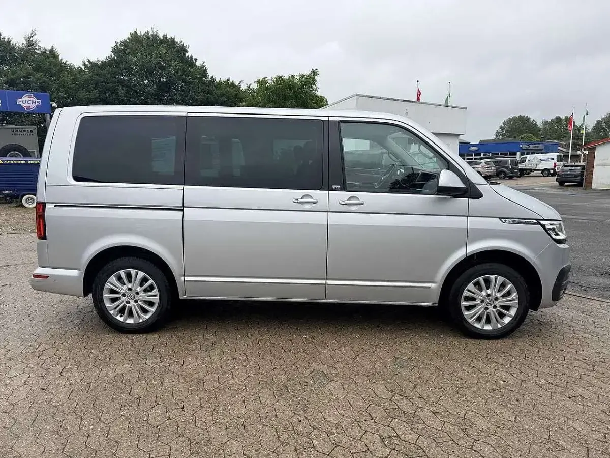 Gebraucht VW Multivan Generation Six 150 PS (110 kW) 2022 Silber Van / Kleinbus