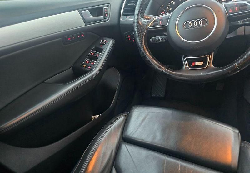 Second-hand Audi Q5 Sport 245 CP (180 kW) 2013 Negru SUV