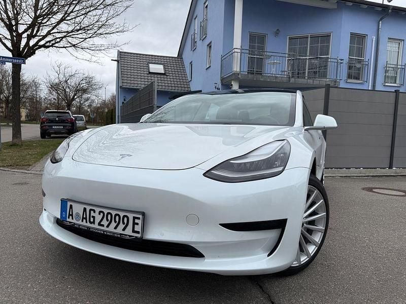 Gebraucht Tesla Model 3 Standard Range 239 kW (325 PS) 2020 Weiß Limousine