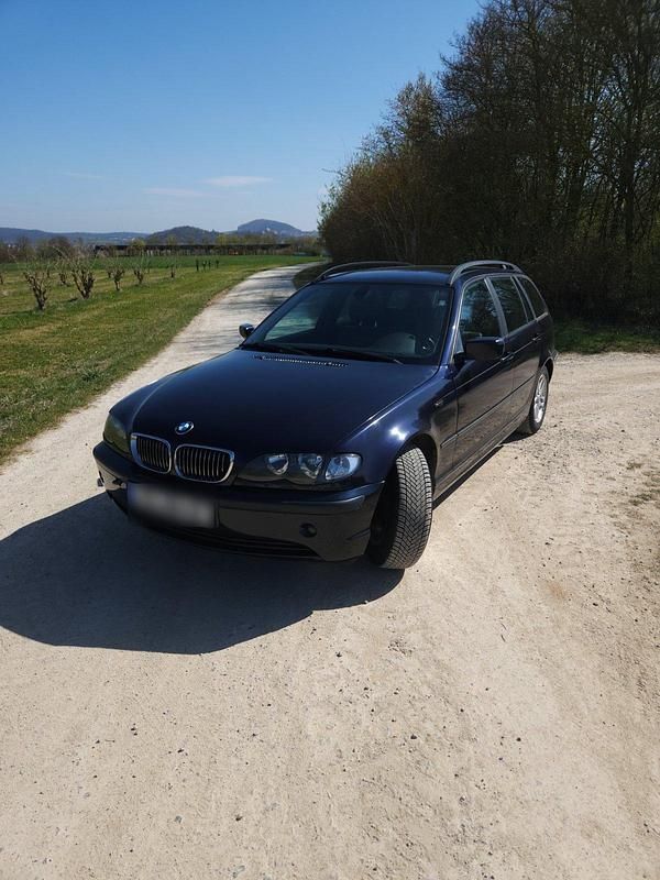 Gebraucht BMW 318 143 PS (105 kW) 2004 Blau Kombi