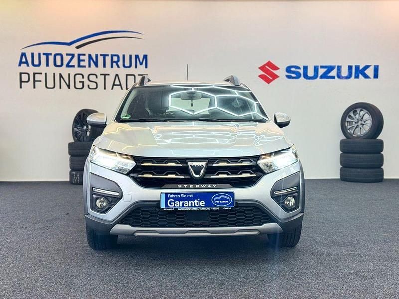 Gebraucht Dacia Sandero Comfort 91 PS (66 kW) 2022 Grau Limousine