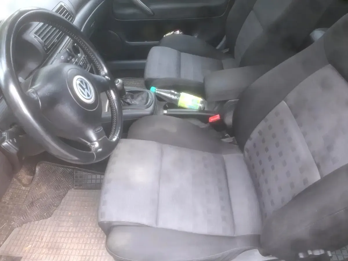 Gebraucht VW Passat 131 PS (96 kW) 2001 Silber Kombi