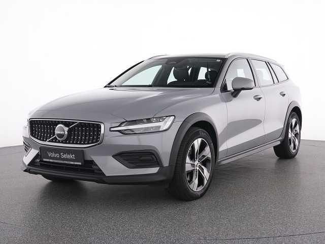 Gebraucht Volvo V60 CC 145 PS (106 kW) 2023 Kombi