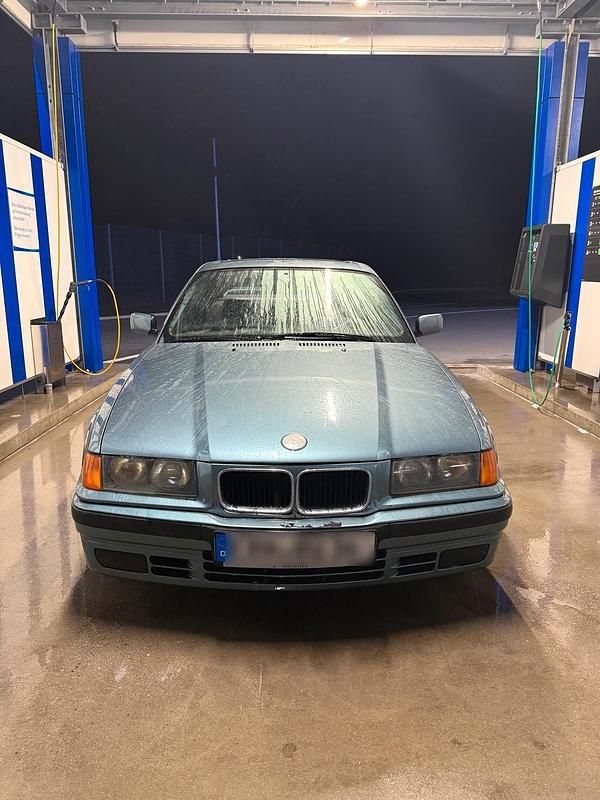 Gebraucht BMW 316 Basis 102 PS (75 kW) 1998 Blau Coupé