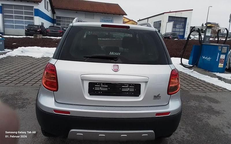 Gebraucht Fiat Sedici Easy 120 PS (88 kW) 2010 Silber SUV