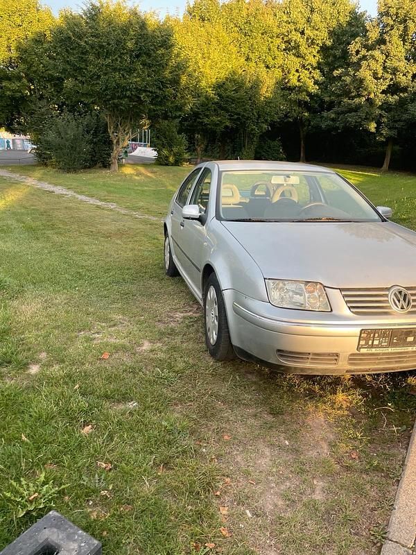 Gebraucht VW Bora 105 PS (77 kW) 2000 Grau Limousine