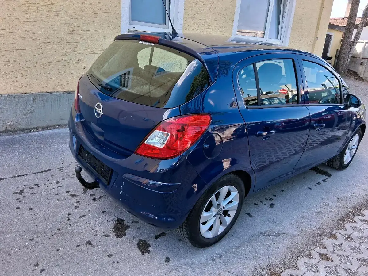 Gebraucht Opel Corsa 95 PS (69 kW) 2014 Blau Kleinwagen