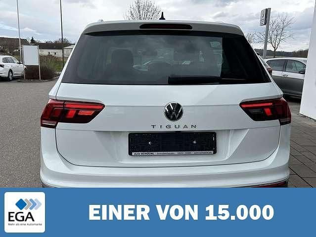 Gebraucht VW Tiguan Active 131 PS (96 kW) 2022 Weiß SUV